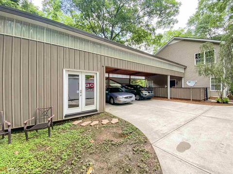 Workshop - Carport - Porch